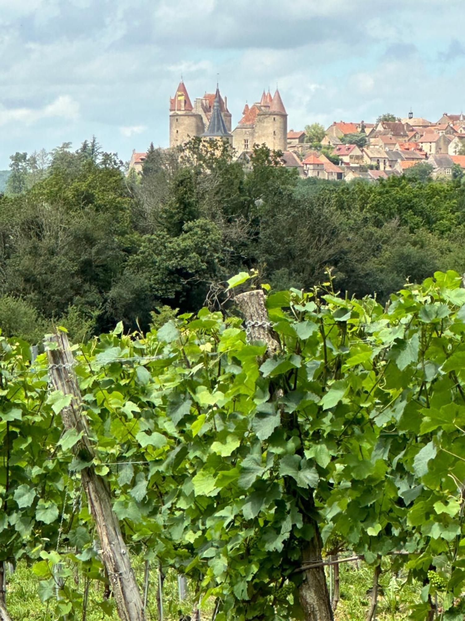 Chateauneuf Suites Kültér fotó