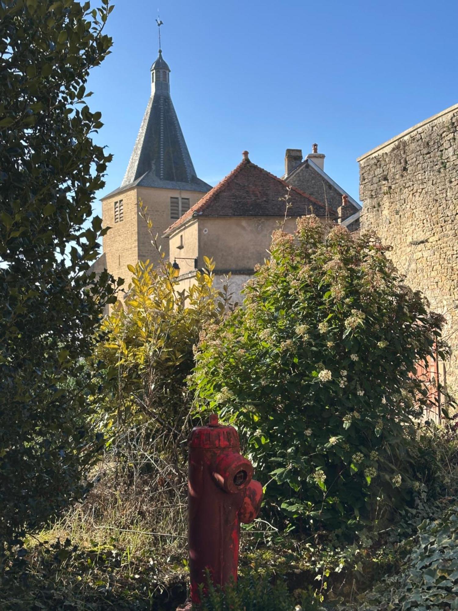 Chateauneuf Suites Kültér fotó