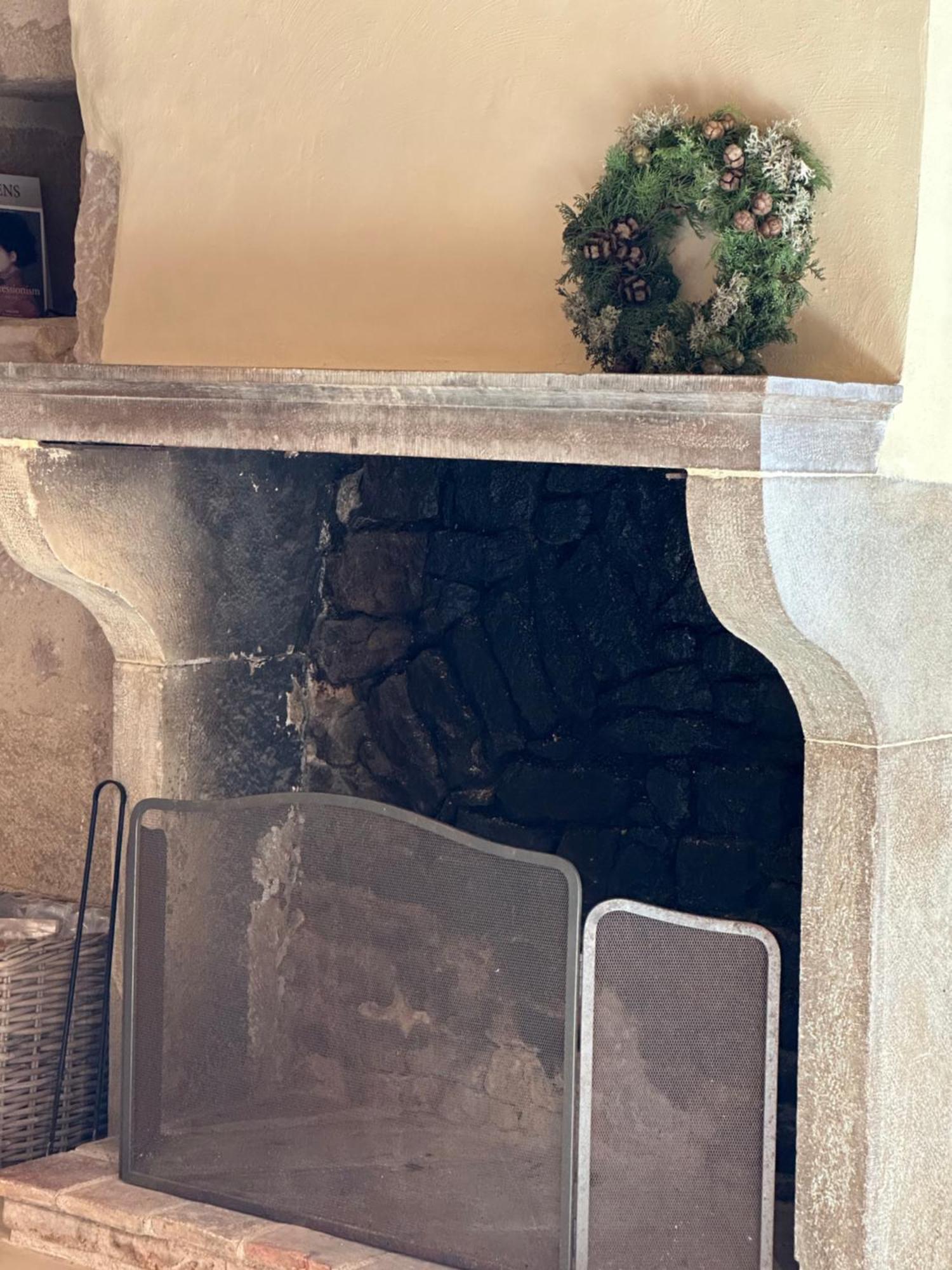 Chateauneuf Suites Kültér fotó