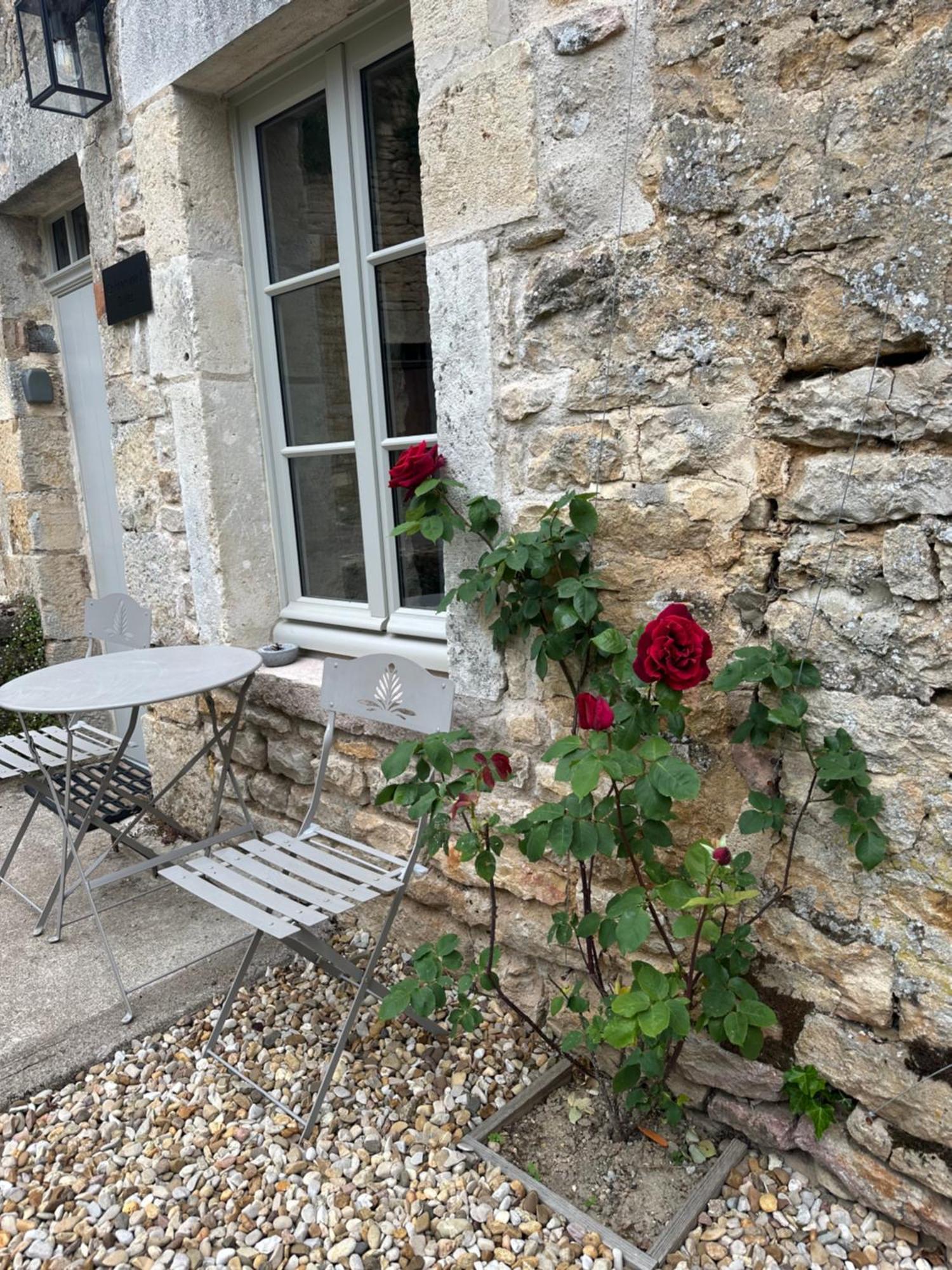 Chateauneuf Suites Kültér fotó